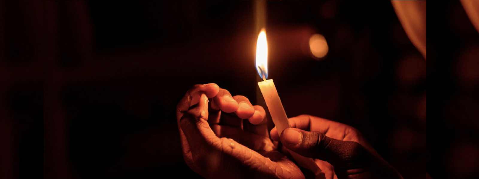 දිවයින පුරා විදුලිය බිඳ වැටෙයි..
